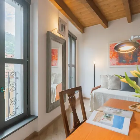 Luini 7 *