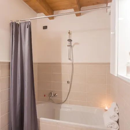 Luini 7 By Rent アパート コモ