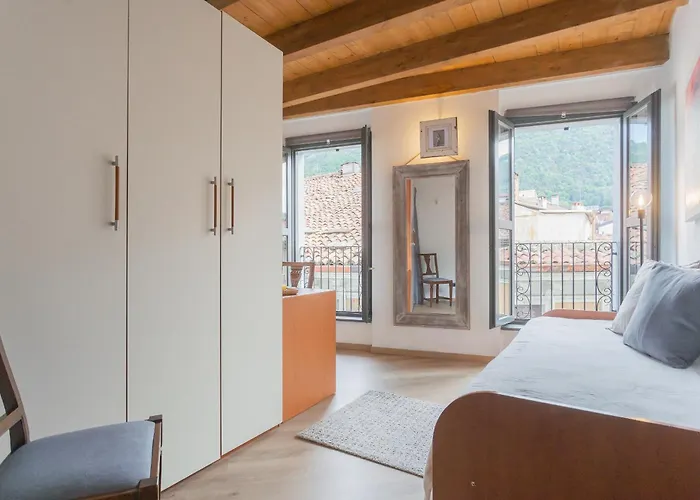 Luini 7 By Rent Apartment Como