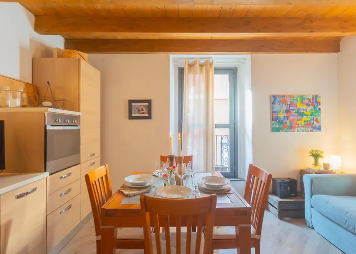 Luini 7 By Rent Appartement