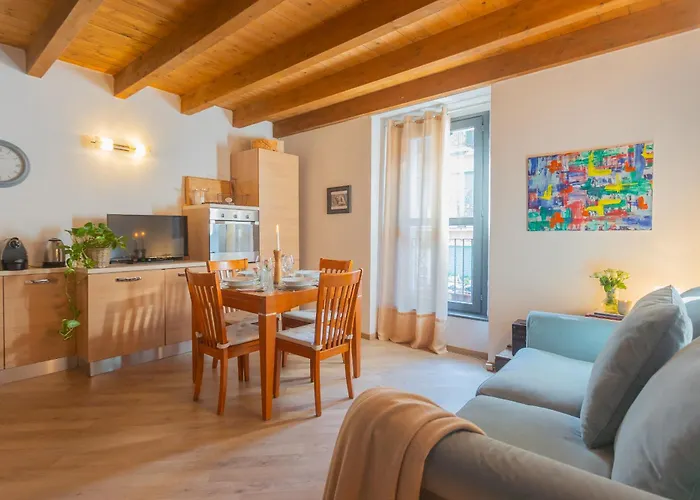 Luini 7 By Rent Appartement